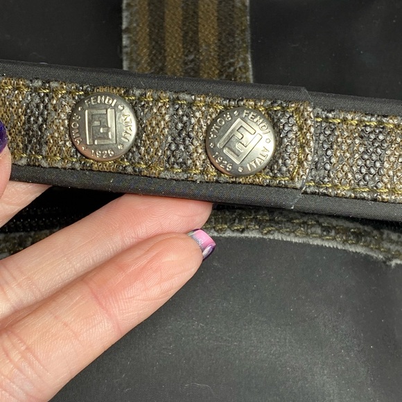 *Rare* Vintage Fendi Pequin Vanity Pouch W/COA - Picture 2 of 5